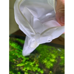 Túi dựng Purigen hoặc các loại hạt mịn chuyên dụng cho hệ thống lọc, cho bể thuỷ sinh cá cảnh