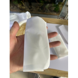 Túi Seachem Purigen 100ml tách lẻ từ hộp 2lit hấp thụ màu và bụi li ti trong bể