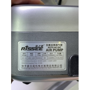 Máy sủi Oxy tích điện Rissee  tự động chuyển chế độ khi mất điện, hoạt động êm và tiết kiệm điện
