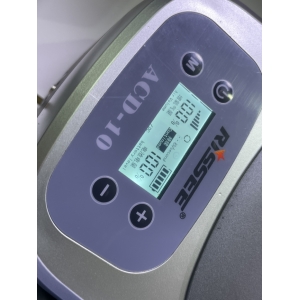 Máy sủi Oxy tích điện Rissee  tự động chuyển chế độ khi mất điện, hoạt động êm và tiết kiệm điện